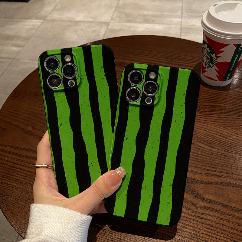 Green and Black Wavy Stripes Patternphone case for iPhone/16/15/14/13/12/73/Plus/Pro/Max Hot sale wholesale customizable pattern cases