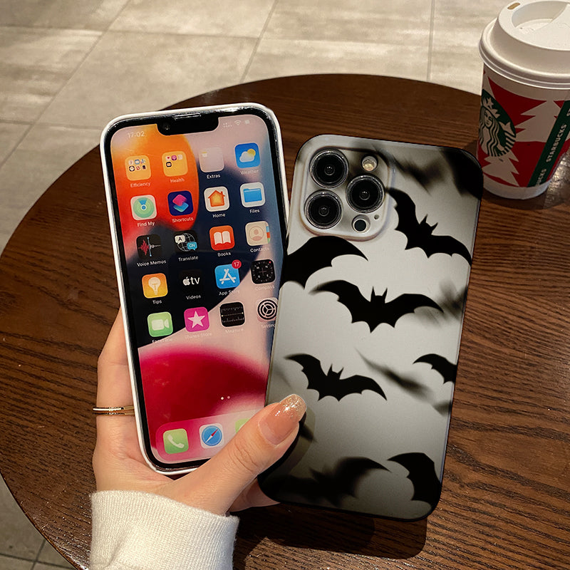 Flying Bats in Black and Whitephone case for iPhone/16/15/14/13/12/141/Plus/Pro/Max Hot sale wholesale customizable pattern cases