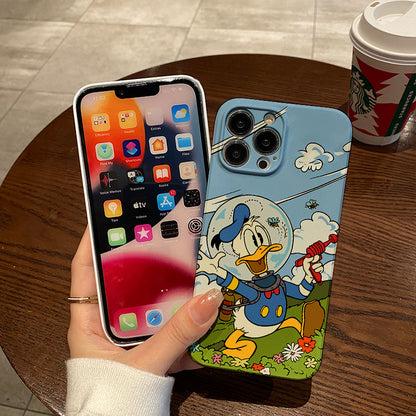 Donald Duck in Adventurous Outfit with Beesphone case for iPhone/16/15/14/13/12/245/Plus/Pro/Max Hot sale wholesale customizable pattern cases