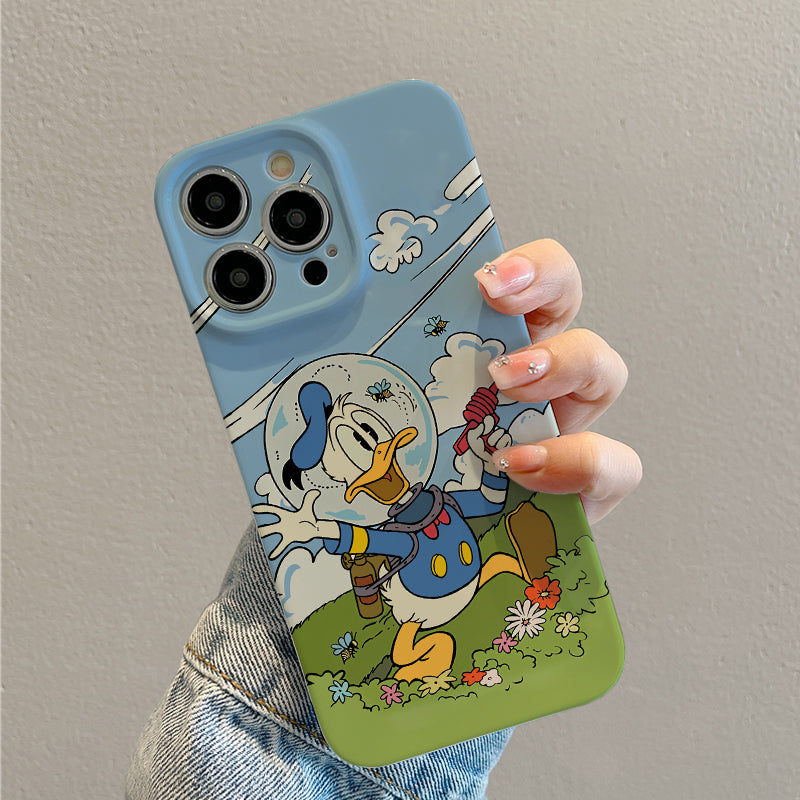 Donald Duck in Adventurous Outfit with Beesphone case for iPhone/16/15/14/13/12/245/Plus/Pro/Max Hot sale wholesale customizable pattern cases