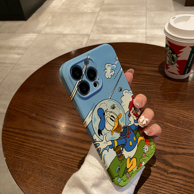 Donald Duck in Adventurous Outfit with Beesphone case for iPhone/16/15/14/13/12/245/Plus/Pro/Max Hot sale wholesale customizable pattern cases