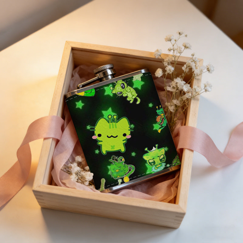Cute green cartoon monster patterns 8oz Flask, Stainless Steel Whiskey Bottle Gift  for Women, Home Kitchen Bar Tools, Gift Box, Holiday Gift, Christmas, Valentine's Day, Girlfriend, Mom, Present
