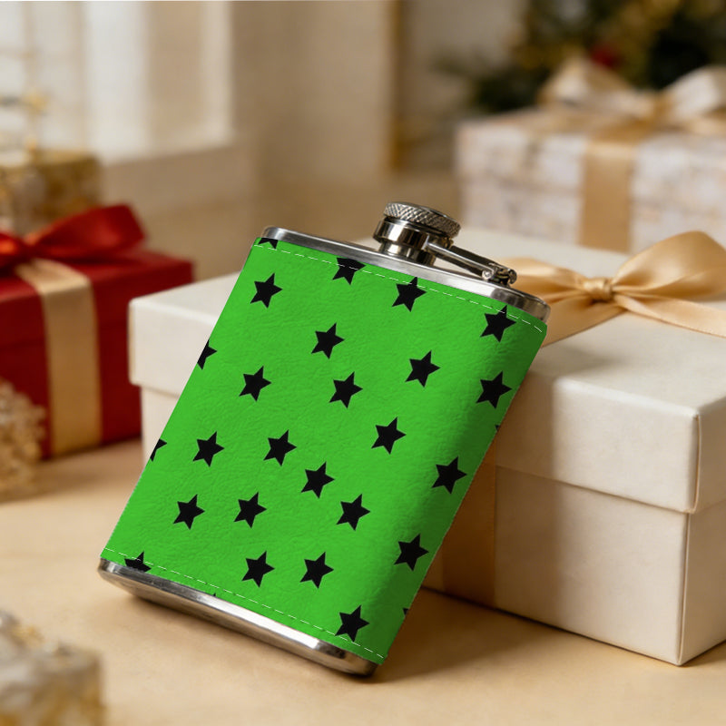 Green background with black star patterns Stainless Steel Mini Flask - Design for Valentine's Day, Christmas, Father's Day Gifts - Ideal for Him, Dad, Boyfriend (Compact Travel-Ready)