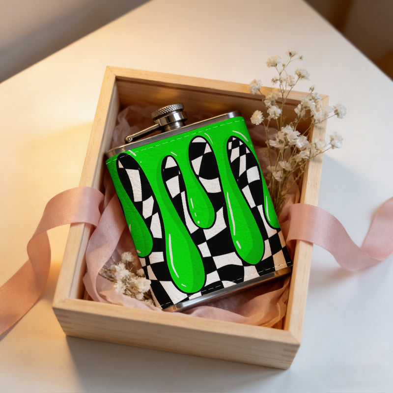 Green slime on checkered background Stainless Steel Mini Flask - Design for Valentine's Day, Christmas, Father's Day Gifts - Ideal for Him, Dad, Boyfriend (Compact Travel-Ready)