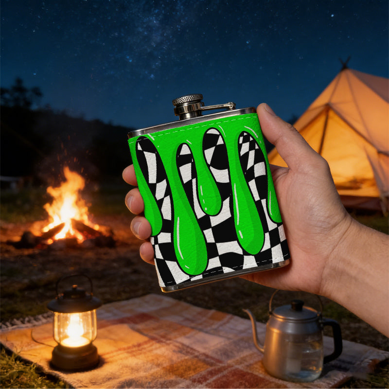 Green slime on checkered background Stainless Steel Mini Flask - Design for Valentine's Day, Christmas, Father's Day Gifts - Ideal for Him, Dad, Boyfriend (Compact Travel-Ready)
