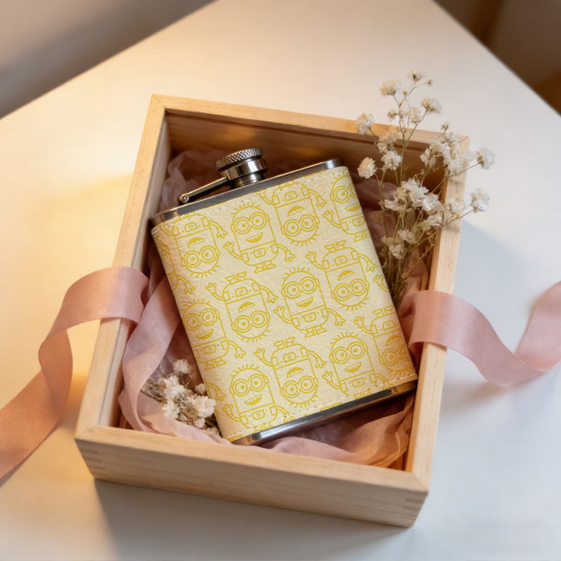 Yellow repeating curved pattern 8oz Portable Stainless Steel Hip Flask - Juice Flask - Perfect Gift - Unique Whiskey Flask for Women, Wine Pot Metal - Ideal stainless steel flask for all outdoor activities