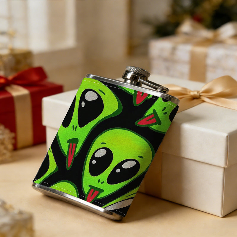 Cartoon green alien heads 8oz Portable Stainless Steel Hip Flask - Juice Flask - Perfect Gift - Unique Whiskey Flask for Women, Wine Pot Metal - Ideal stainless steel flask for all outdoor activities
