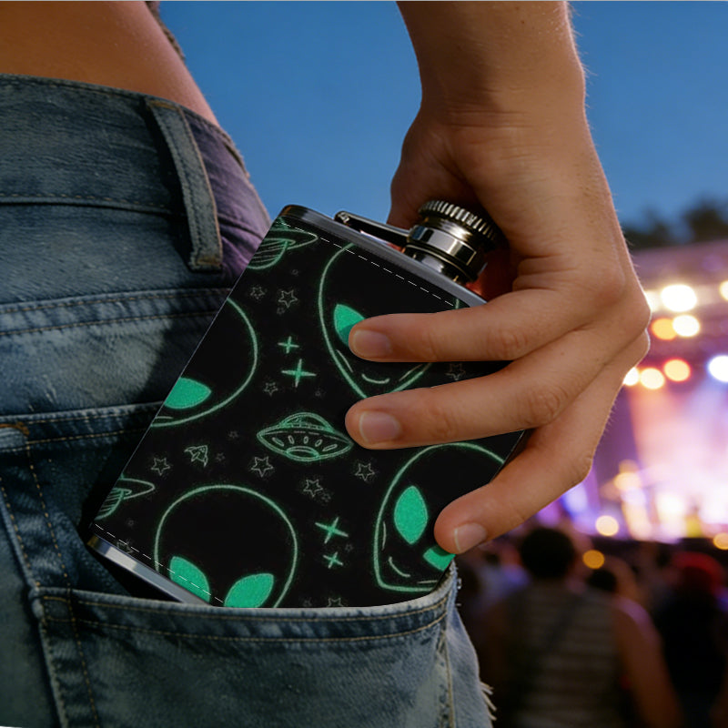 Glowing alien heads pattern on black background 8oz Portable Stainless Steel Hip Flask - Juice Flask - Perfect Gift - Unique Whiskey Flask for Women, Wine Pot Metal - Ideal stainless steel flask for all outdoor activities