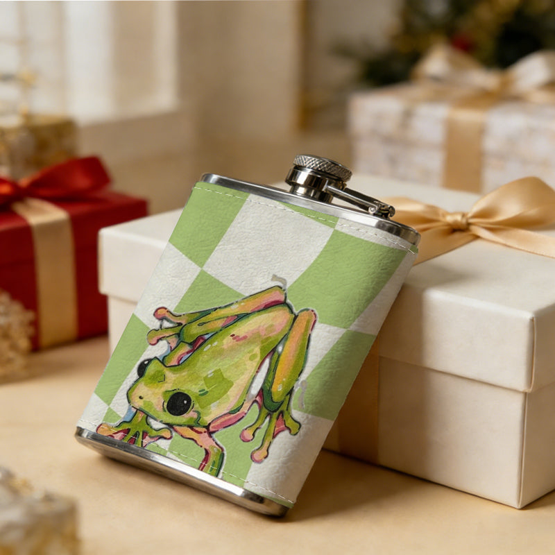 Cartoon frog on green checkered background 8oz Portable Stainless Steel Hip Flask - Juice Flask - Perfect Gift - Unique Whiskey Flask for Women, Wine Pot Metal - Ideal stainless steel flask for all outdoor activities