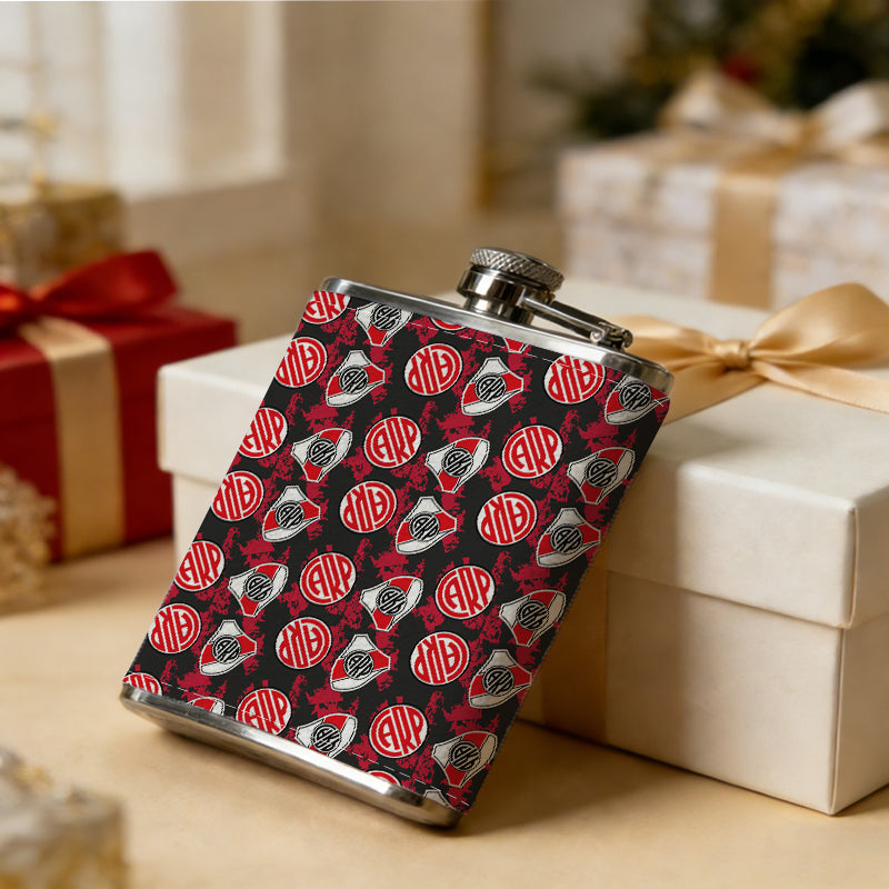Pattern of red strawberries and silver triangles 8oz Portable Stainless Steel Hip Flask - Juice Flask - Perfect Gift - Unique Whiskey Flask for Women, Wine Pot Metal - Ideal stainless steel flask for all outdoor activities
