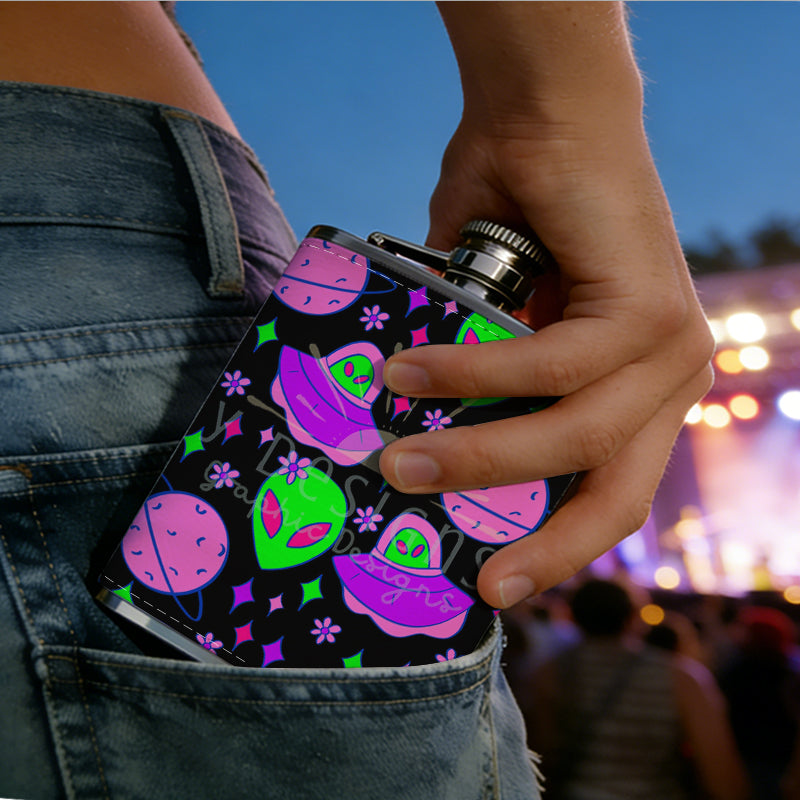 Neon alien UFO space pattern 304 Stainless Steel 8oz Hip Flask Portable Leak-Proof Pocket Whiskey Flask for Outdoor Camping Hiking