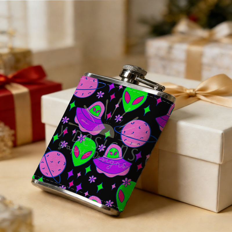 Neon alien UFO space pattern 304 Stainless Steel 8oz Hip Flask Portable Leak-Proof Pocket Whiskey Flask for Outdoor Camping Hiking