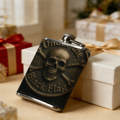 Skull and crossbones pirate badge 8oz Portable Stainless Steel Hip Flask - Juice Flask - Perfect Groomsmen Gift - Unique Whiskey Flask for Men and Women, Wine Pot Metal - Ideal stainless steel flask for all outdoor activities