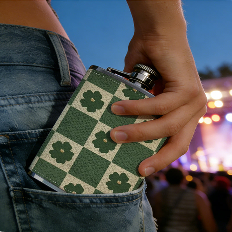 Dark floral checkerboard pattern 8oz Portable Stainless Steel Hip Flask - Juice Flask - Perfect Groomsmen Gift - Unique Whiskey Flask for Men and Women, Wine Pot Metal - Ideal stainless steel flask for all outdoor activities