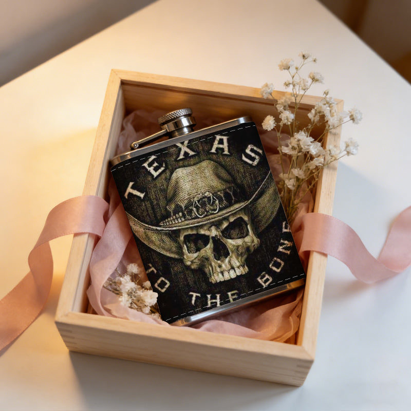 Skull wearing cowboy hat with text 1pc Stainless Steel Flask 8oz -Fashionable patterns Design, Ideal for Dad, Grandpa, Uncle, Hunting Enthusiasts, Birthday, Party, Christmas, Halloween Gifts