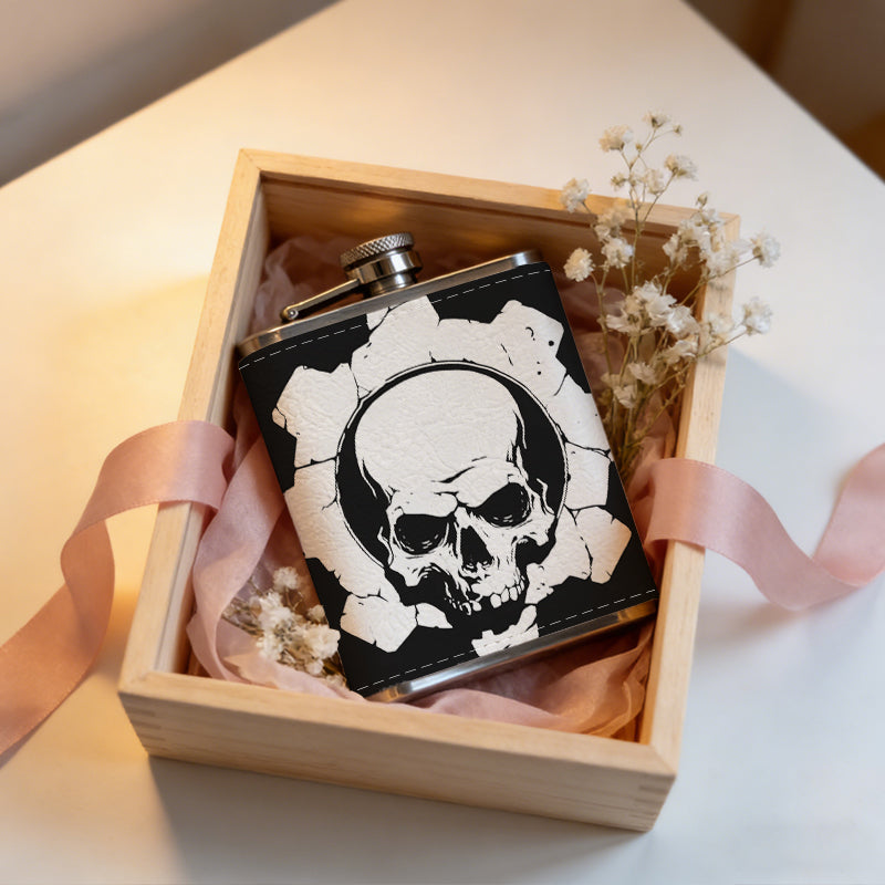 Skull and gear logo 8oz Stainless Steel Flask - Perfect Pocket Whiskey Holder for Men, Ideal Christian Gift for Friends, Colleagues & Brothers
