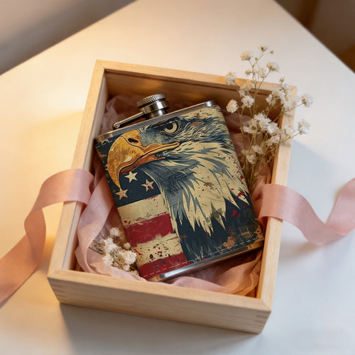 Bald eagle and US flag PU Flask, Men's Personalized Water Bottle, Leather Hip Bottle, Groom Gifts, Groom Suggestions, Wedding Party Favors, Best Christmas Gifts, Christmas Gifts, Christmas, Can Be Used in 4 Seasons