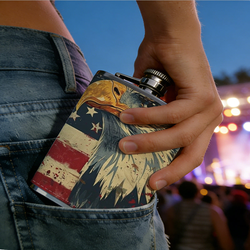 Bald eagle and US flag PU Flask, Men's Personalized Water Bottle, Leather Hip Bottle, Groom Gifts, Groom Suggestions, Wedding Party Favors, Best Christmas Gifts, Christmas Gifts, Christmas, Can Be Used in 4 Seasons