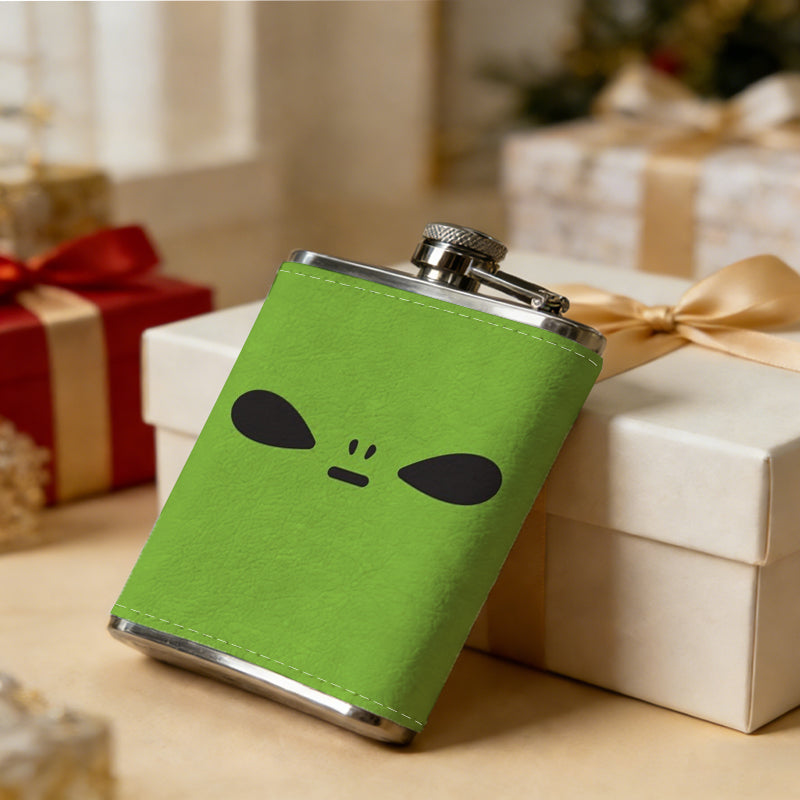Alien face on green background PU Flask, Men's Personalized Water Bottle, Leather Hip Bottle, Groom Gifts, Groom Suggestions, Wedding Party Favors, Best Christmas Gifts, Christmas Gifts, Christmas, Can Be Used in 4 Seasons