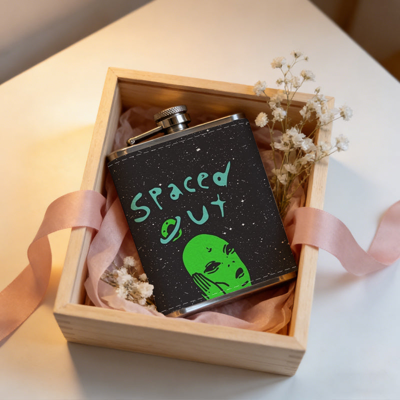 Green alien with text "spaced out" PU Flask, Men's Personalized Water Bottle, Leather Hip Bottle, Groom Gifts, Groom Suggestions, Wedding Party Favors, Best Christmas Gifts, Christmas Gifts, Christmas, Can Be Used in 4 Seasons