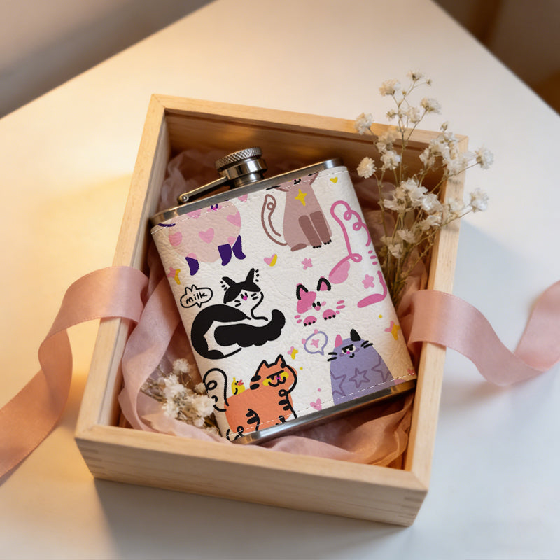 Cute cartoon cat stickers PU Flask, Men's Personalized Water Bottle, Leather Hip Bottle, Groom Gifts, Groom Suggestions, Wedding Party Favors, Best Christmas Gifts, Christmas Gifts, Christmas, Can Be Used in 4 Seasons
