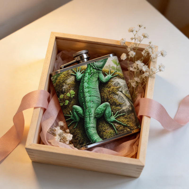 Green lizard on rock with plants PU Flask, Men's Personalized Water Bottle, Leather Hip Bottle, Groom Gifts, Groom Suggestions, Wedding Party Favors, Best Christmas Gifts, Christmas Gifts, Christmas, Can Be Used in 4 Seasons