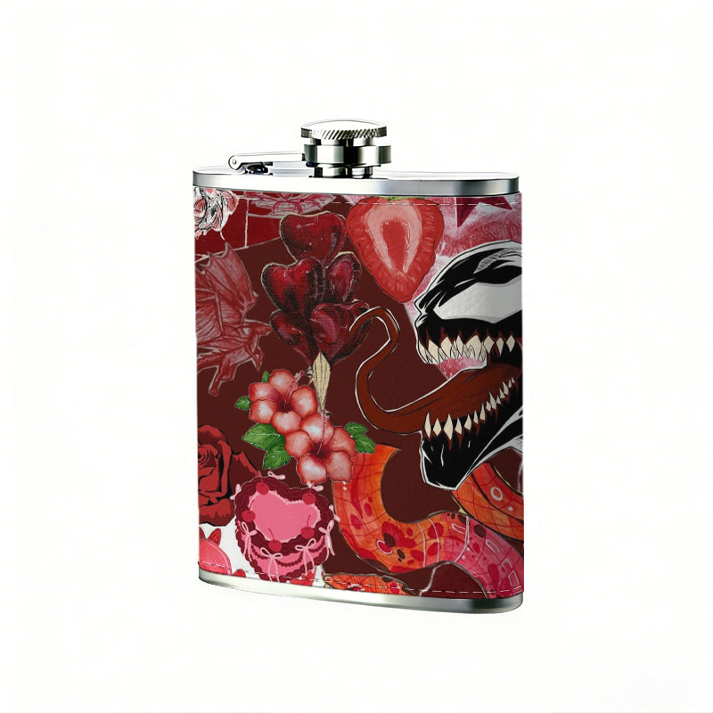 Red flowers and a black skull PU Flask, Men's Personalized Water Bottle, Leather Hip Bottle, Groom Gifts, Groom Suggestions, Wedding Party Favors, Best Christmas Gifts, Christmas Gifts, Christmas, Can Be Used in 4 Seasons