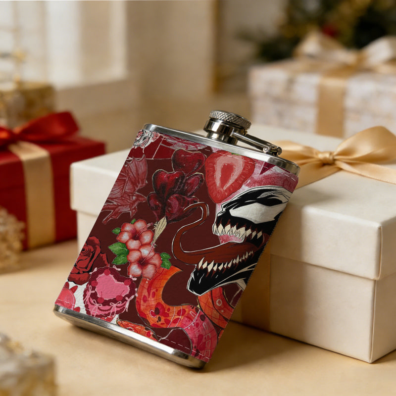 Red flowers and a black skull PU Flask, Men's Personalized Water Bottle, Leather Hip Bottle, Groom Gifts, Groom Suggestions, Wedding Party Favors, Best Christmas Gifts, Christmas Gifts, Christmas, Can Be Used in 4 Seasons