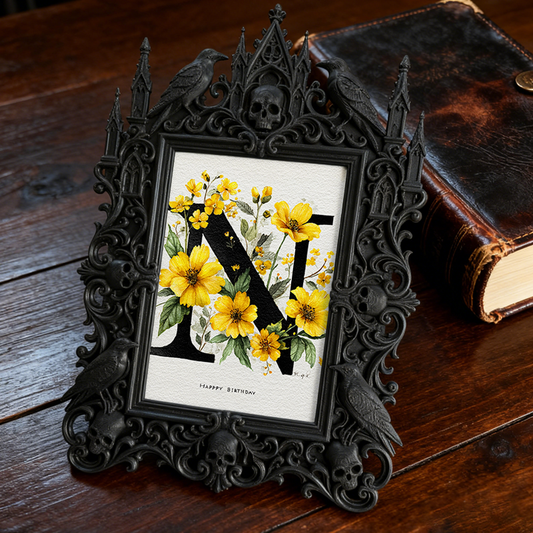 Gothic Dark-style Photo Frame | Halloween Trick-or-Treat Station Decor, Photo Ornament, Wall-mountable & Tabletop, Waterproof Plastic Frame