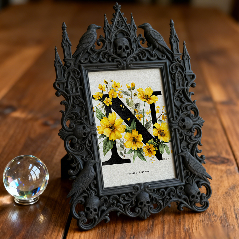 Gothic Dark-style Photo Frame | Halloween Trick-or-Treat Station Decor, Photo Ornament, Wall-mountable & Tabletop, Waterproof Plastic Frame