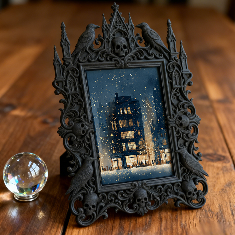 Gothic Dark-style Photo Frame | Horror Movie Collectibles Shelf Decor, Photo Ornament, Wall-mountable & Tabletop, Waterproof Plastic Frame