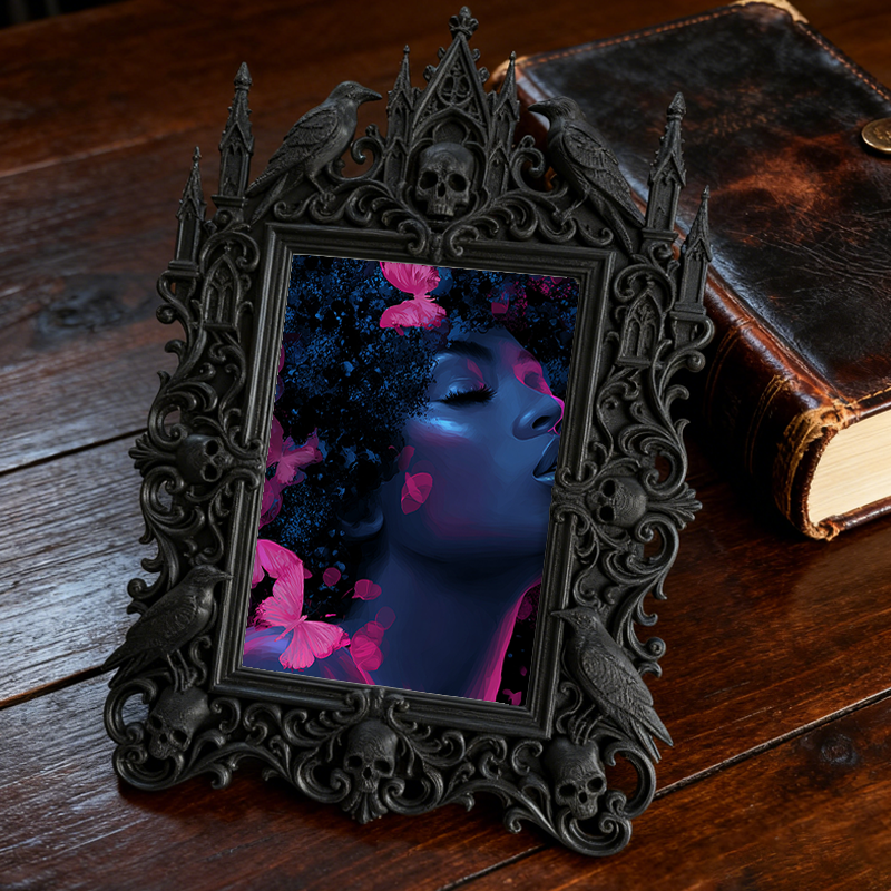 Gothic Dark-style Photo Frame | Halloween Neighborhood Haunt Decor, Photo Ornament, Wall-mountable & Tabletop, Waterproof Plastic Frame