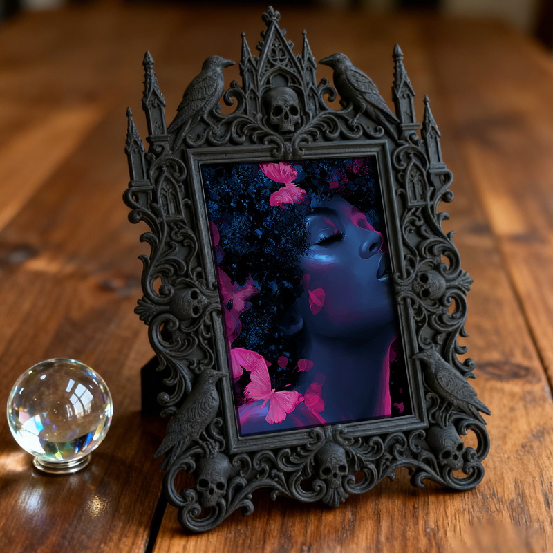 Gothic Dark-style Photo Frame | Halloween Neighborhood Haunt Decor, Photo Ornament, Wall-mountable & Tabletop, Waterproof Plastic Frame