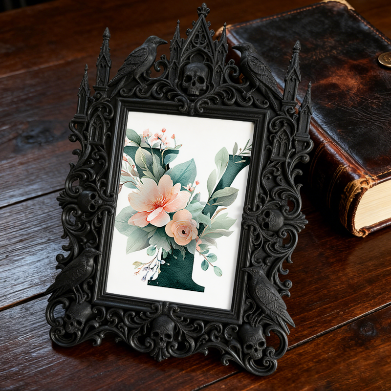 European Court Relief Luxury Frame | New Year Family Gathering Decor, Photo Holder, Court Relief Craft