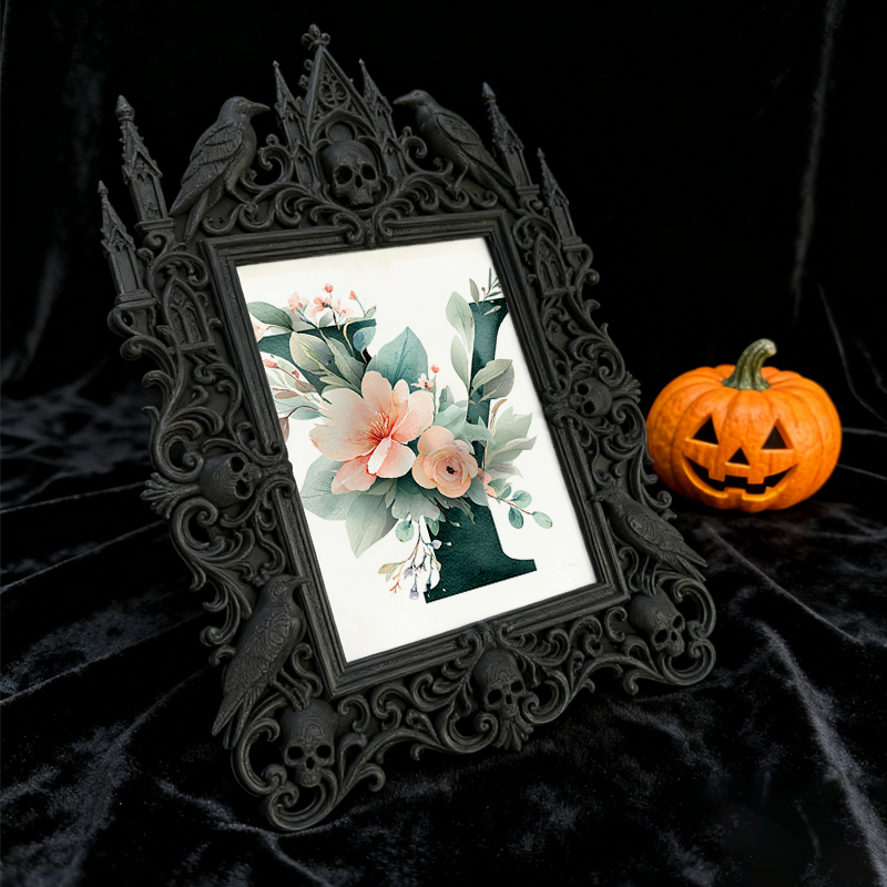 European Court Relief Luxury Frame | New Year Family Gathering Decor, Photo Holder, Court Relief Craft