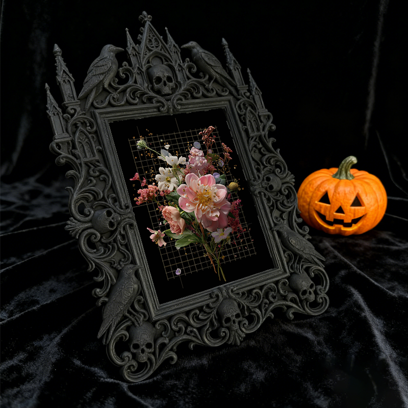 European Court Relief Luxury Frame | Wedding Anniversary Gift, Couple Photo Frame, Palace-style Relief Design