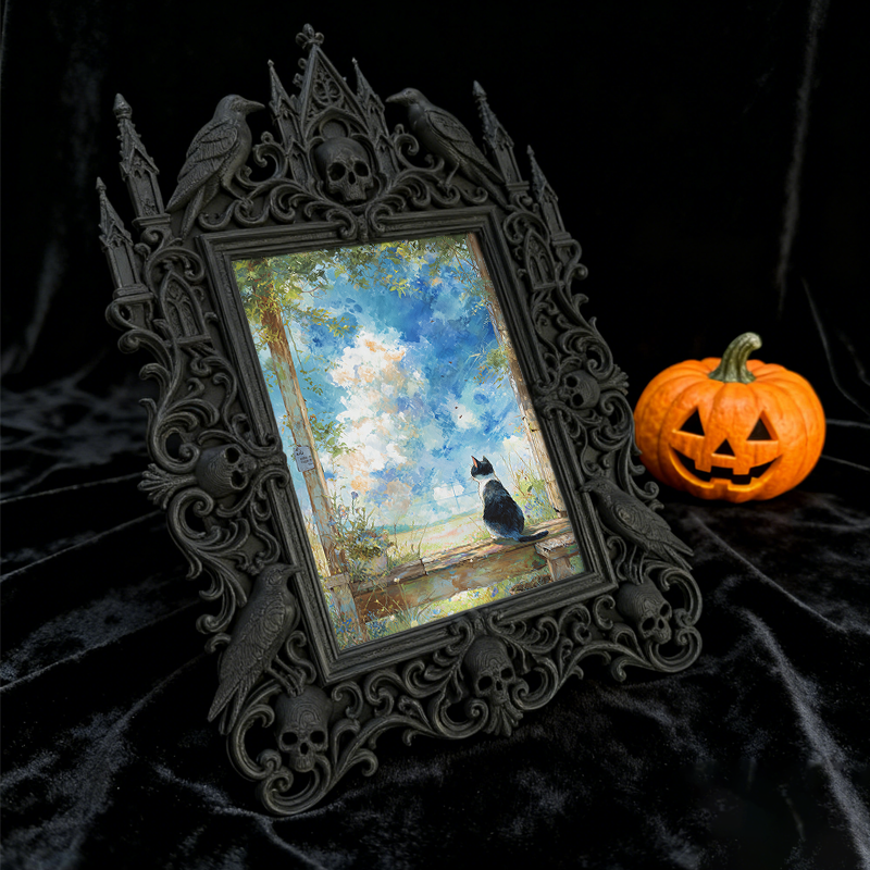 Bestseller Court Relief Frame | High-end Clothing Store Window Decor, Photo Prop, Royal Retro Vibe