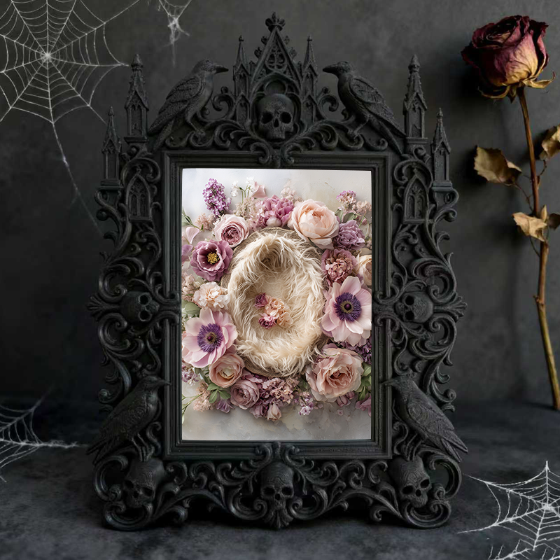 Hot-selling Royal Relief Frame | Christmas Tree Skirt Table Decor, Family Photo Holder, Vintage Court Style