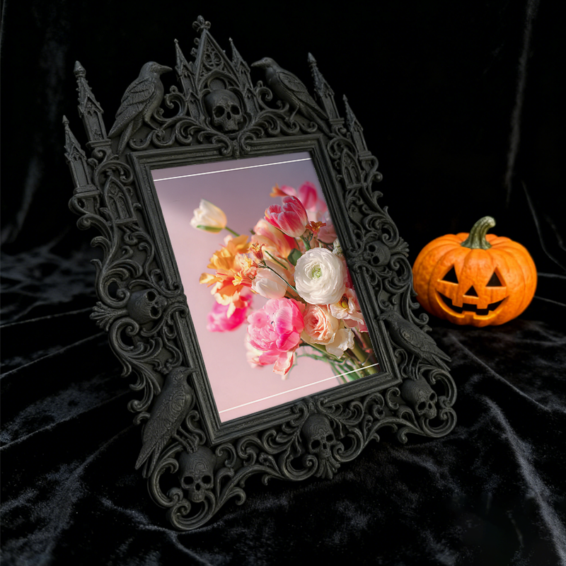 Popular Royal Relief Frame | Community Library Reading Corner Decor, Photo Holder, Warm Court Style