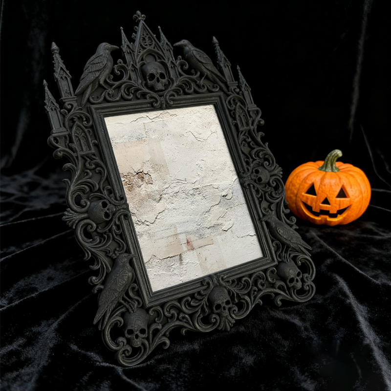 Popular Royal Relief Frame | Board Game Caf茅 Table Decor, Photo Holder, Fun Retro Palace Style