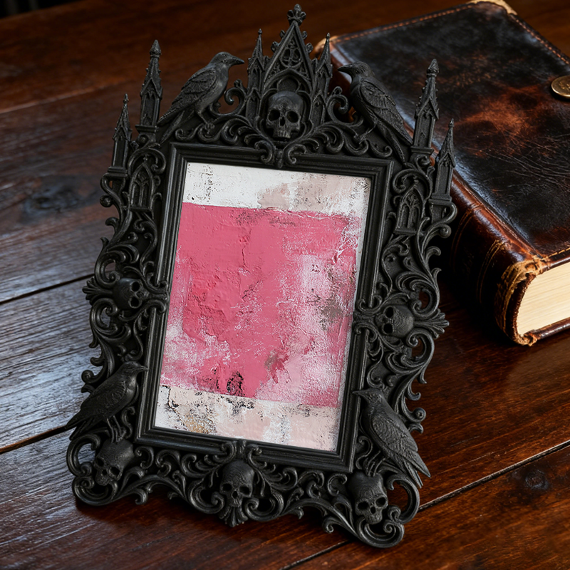 Premium Court Relief Frame | Retirement Home Gift Corner Decor, Memorial Photo Holder, Warm Royal Retro Style