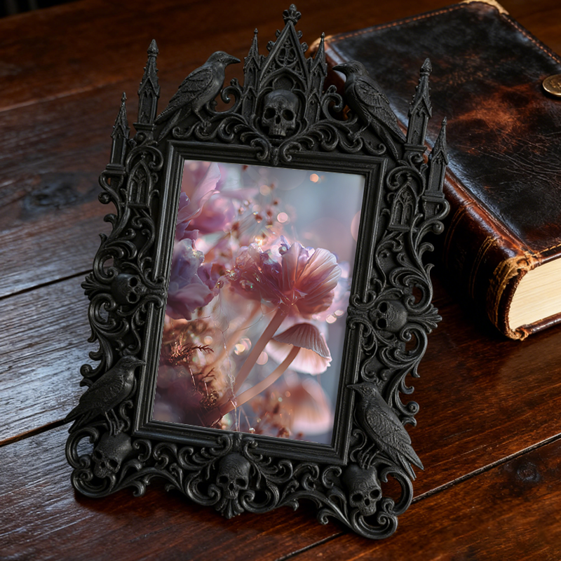 Top-rated Gothic Dark-style Photo Frame | Halloween Haunted Hayride Booth Decor, Photo Ornament, Dual-use Display, Waterproof Holiday Frame