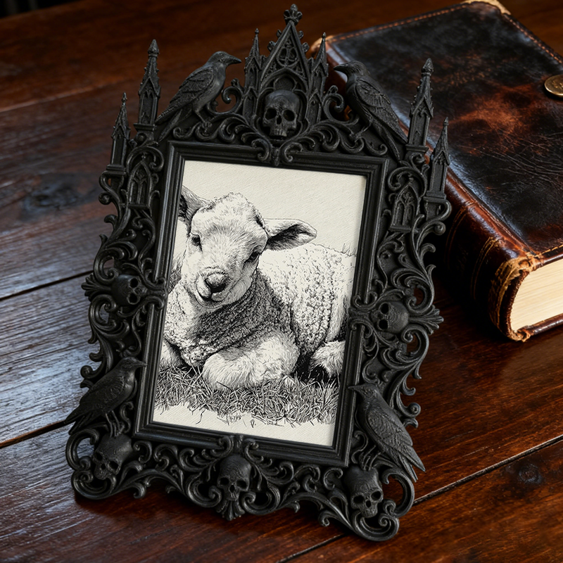 Stylish Gothic Dark-style Photo Frame | Ghost-themed Boutique Hotel Room Decor, Photo Ornament, Wall/Table Dual-use, Cozy Frame