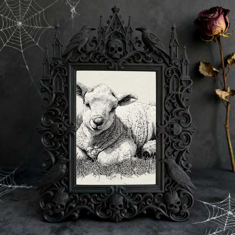Stylish Gothic Dark-style Photo Frame | Ghost-themed Boutique Hotel Room Decor, Photo Ornament, Wall/Table Dual-use, Cozy Frame