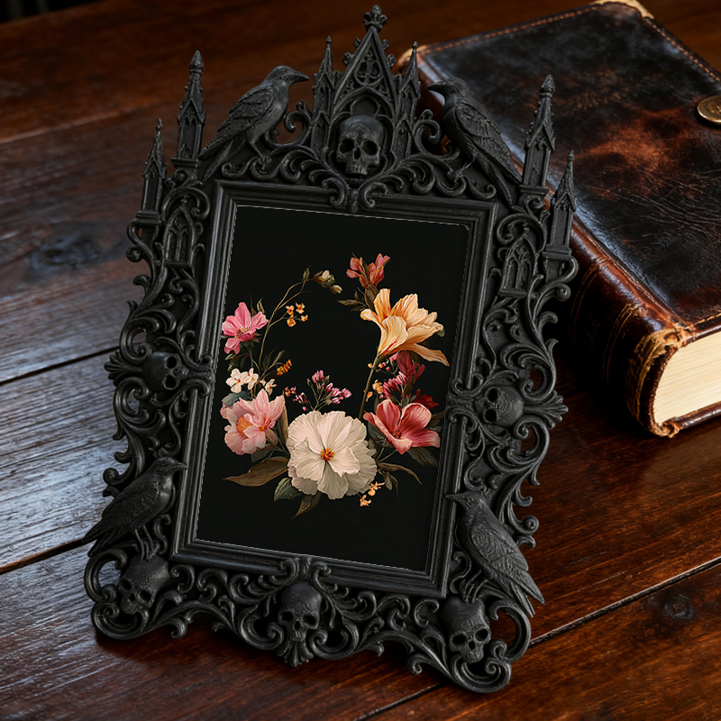 Gritty Gothic Dark-style Photo Frame | Gothic Pet Tag Handmade Shop Decor, Photo Ornament, Wall-mountable & Tabletop, Cute Frame