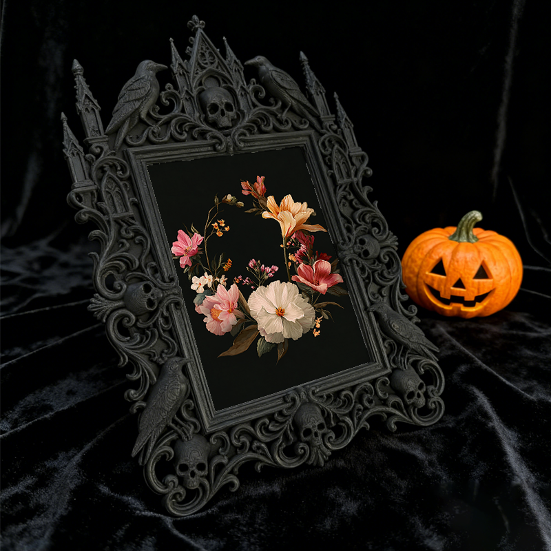 Gritty Gothic Dark-style Photo Frame | Gothic Pet Tag Handmade Shop Decor, Photo Ornament, Wall-mountable & Tabletop, Cute Frame