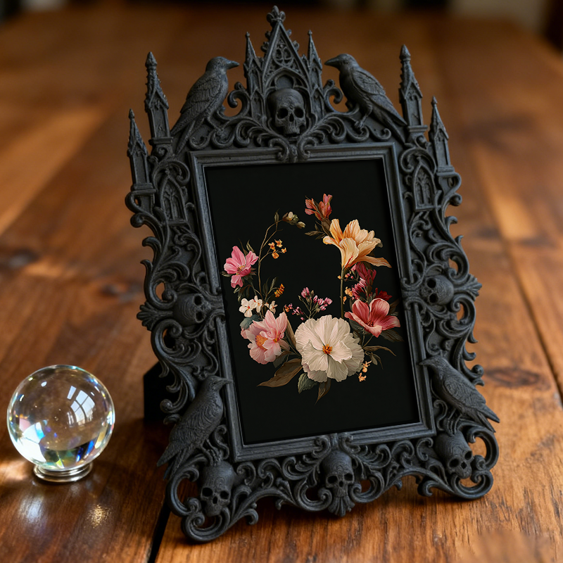 Gritty Gothic Dark-style Photo Frame | Gothic Pet Tag Handmade Shop Decor, Photo Ornament, Wall-mountable & Tabletop, Cute Frame