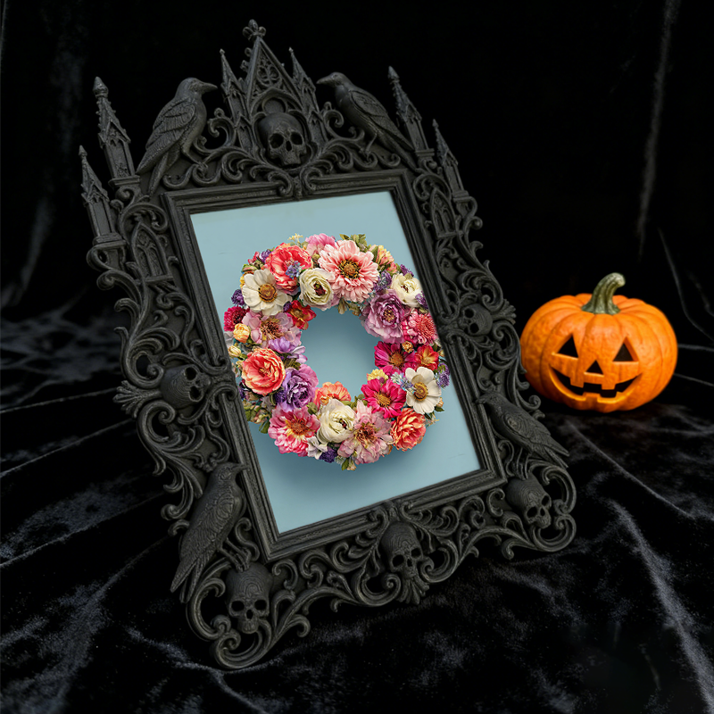 Limited-edition Gothic Dark-style Photo Frame | Dark Fairy Tale Puppet Shop Decor, Photo Ornament, Wall-mountable & Tabletop, Whimsical Fram