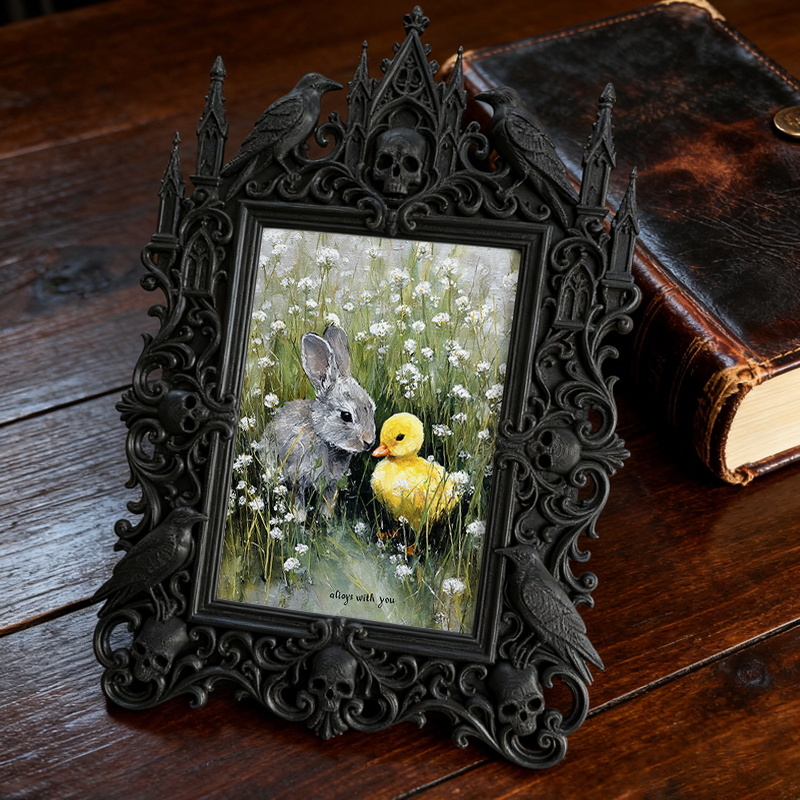 Limited-edition Gothic Dark-style Photo Frame | Dark Fantasy Miniature Terrain Shop Decor, Photo Ornament, Wall-mountable & Tabletop, Detail