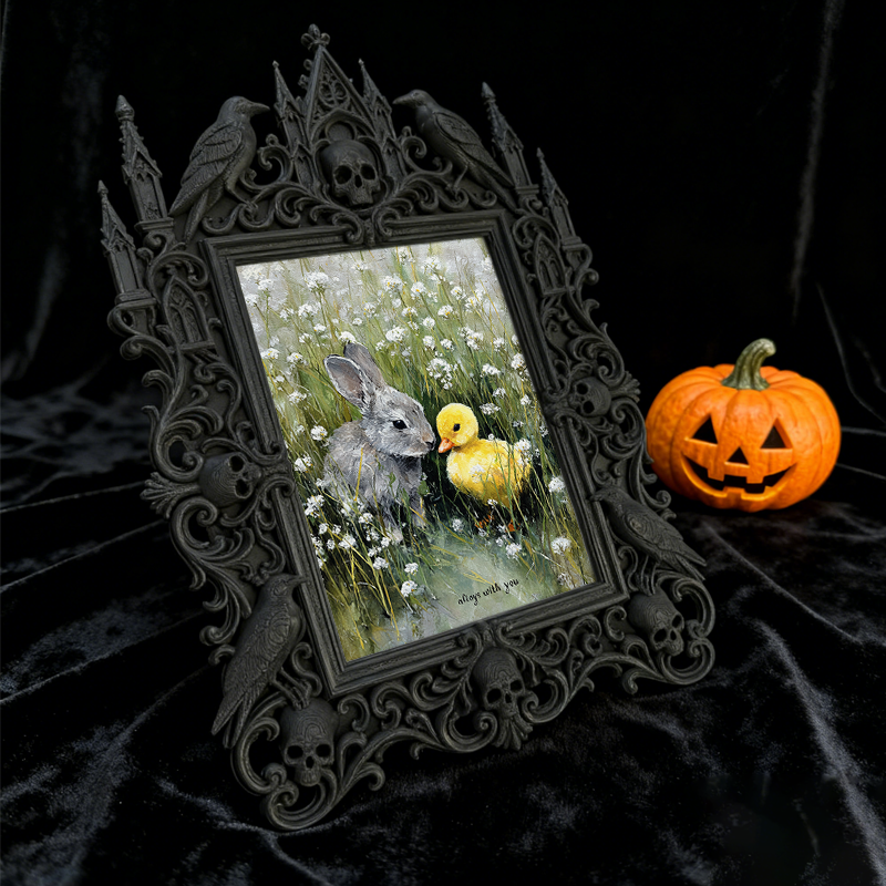 Limited-edition Gothic Dark-style Photo Frame | Dark Fantasy Miniature Terrain Shop Decor, Photo Ornament, Wall-mountable & Tabletop, Detail